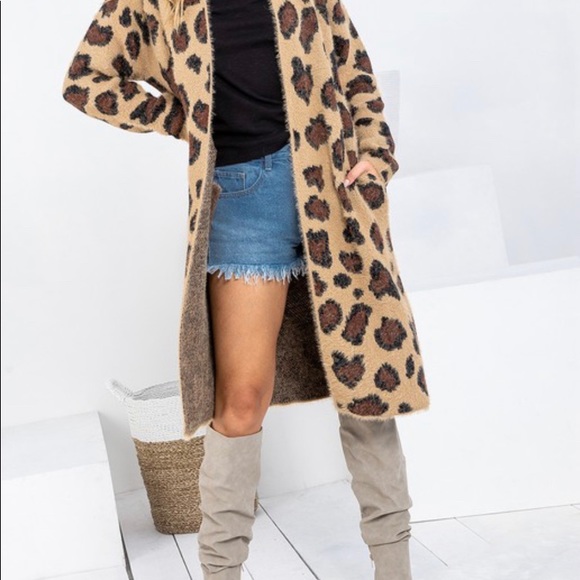 Leopard sweater cardigan 🤎 - Picture 8 of 9